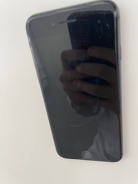 Portables: Iphone 8 256GB – D'occasion à Zürich par ozan21