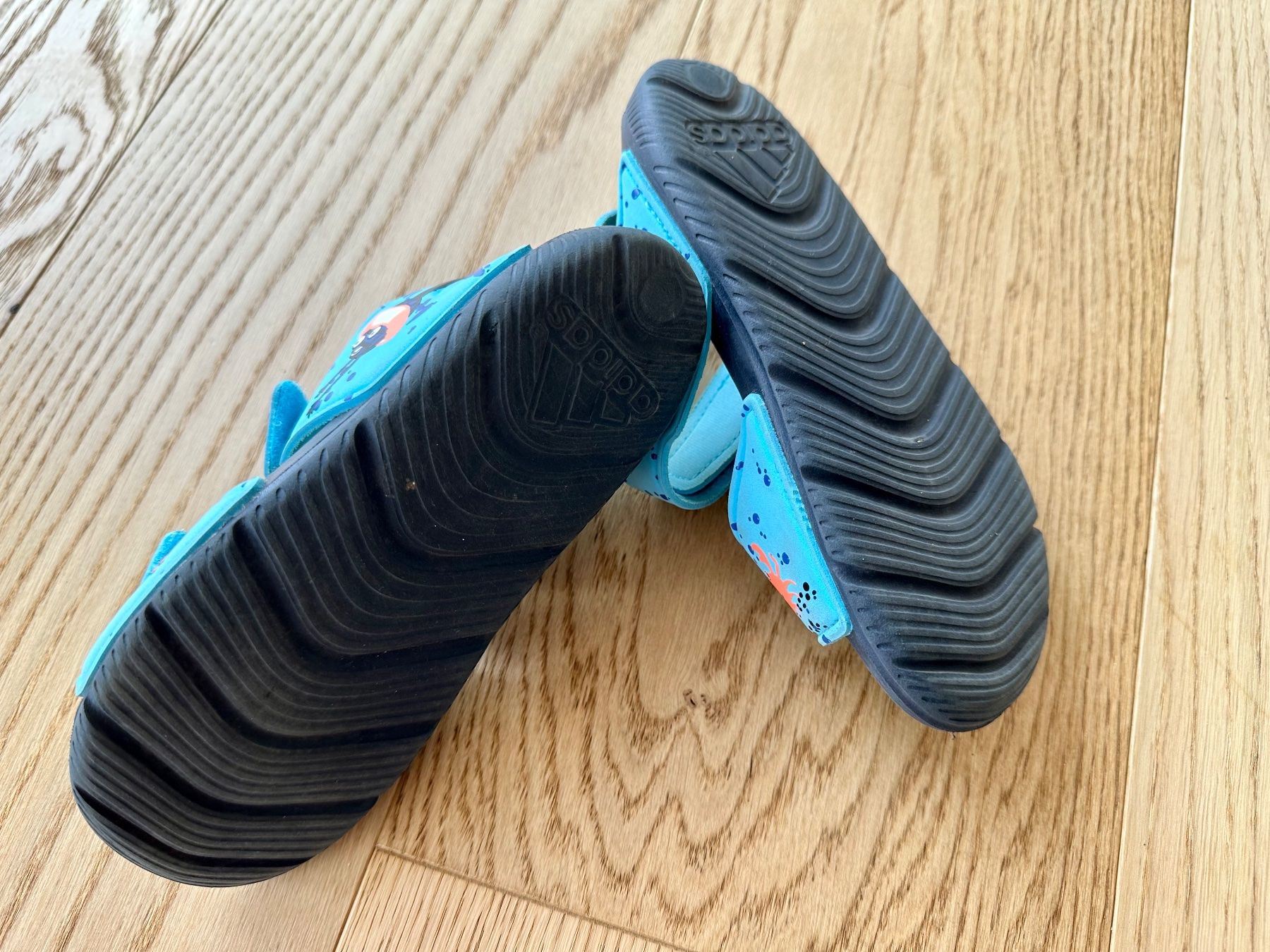 Adidas Scarpe per ragazzi: Neuwetrige Badeschuhe Adidas Gr 32 – Usato da Hergiswil NW venduto da Labello01 2