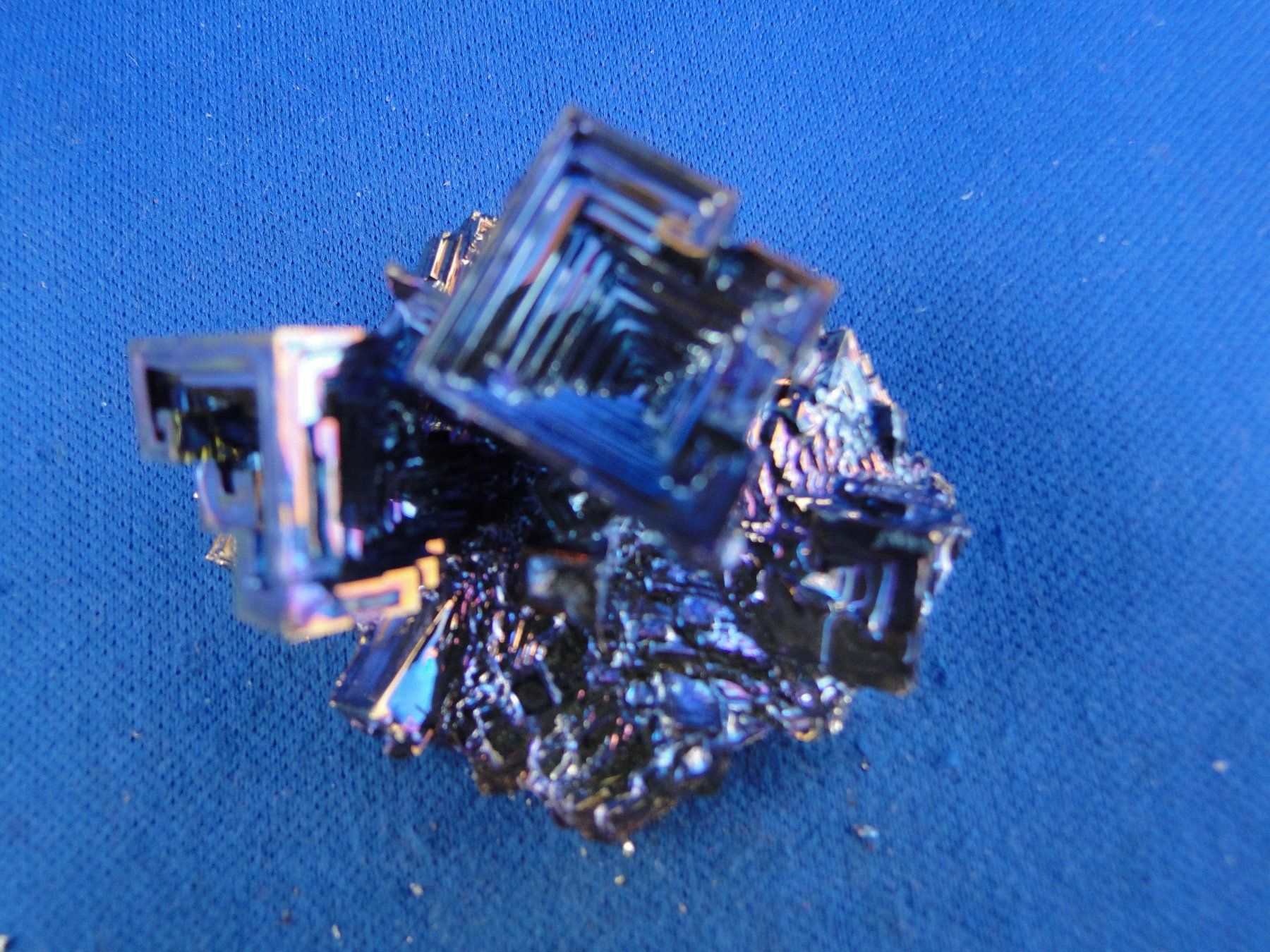Minerali & Pietre curative: Bismuth – Usato da Schinznach Bad venduto da Demerald 9