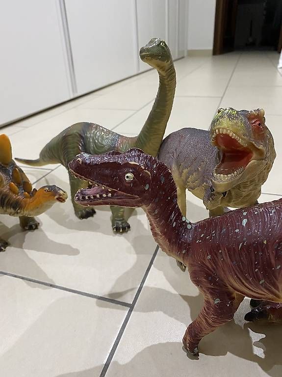 Giocattoli: 5 dinosauri di gomma morbida – Usato da Castel San Pietro venduto da sab_lj2d 4