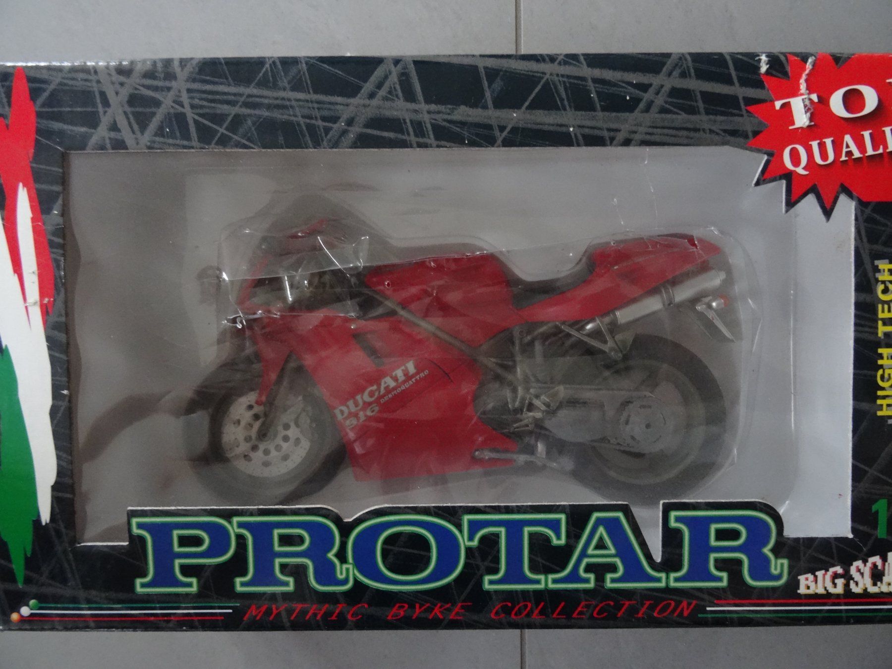 Ducati Kit di modellismo & Modellini statici: DUCATI  916 Panigale Modell – Nuovo e nell'imballaggio originale da Niederbipp venduto da mission55impossibile 2