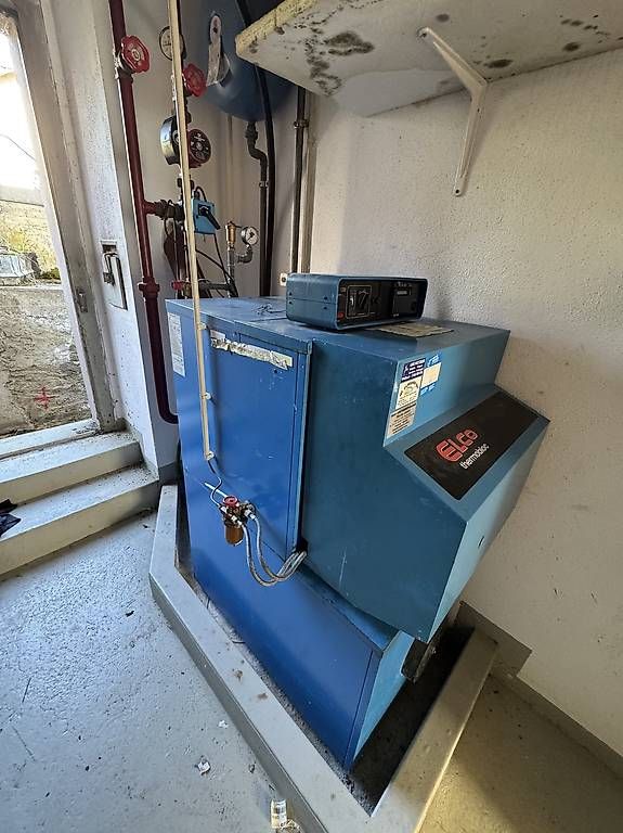 Radiatori: Komplette Heizungsanlage – Usato da Münchwilen AG venduto da me2work 1
