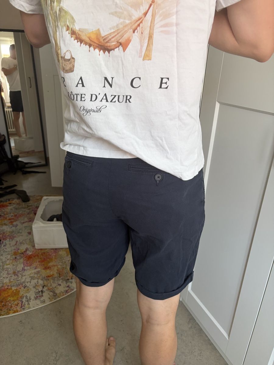 Pantalons: Herren Shorts dunkelblau  – D'occasion à Sevelen par sarah_selina 3