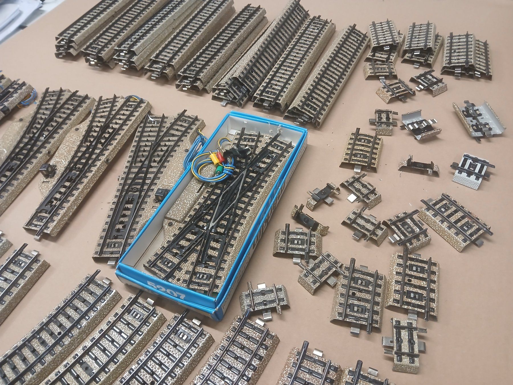 Märklin Modelleisenbahnen: Märklin H0 M-Gleise Lot3 – Gebraucht aus Däniken SO von nitro161 2