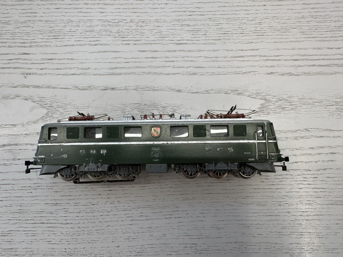Märklin Modellini di ferrovie: Märklin 3050 SBB Ae 6/6 Bern – Usato da Lupsingen venduto da New-Haven 4