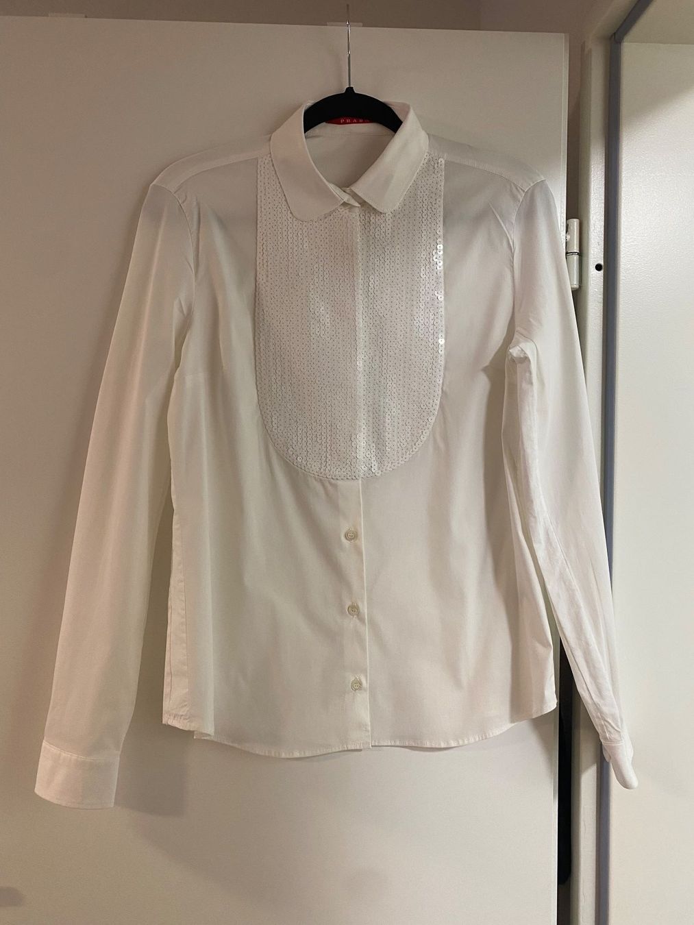 Prada Camicette: Prada Bluse mit Pailetten – Usato da Wetzikon ZH venduto da Deba26