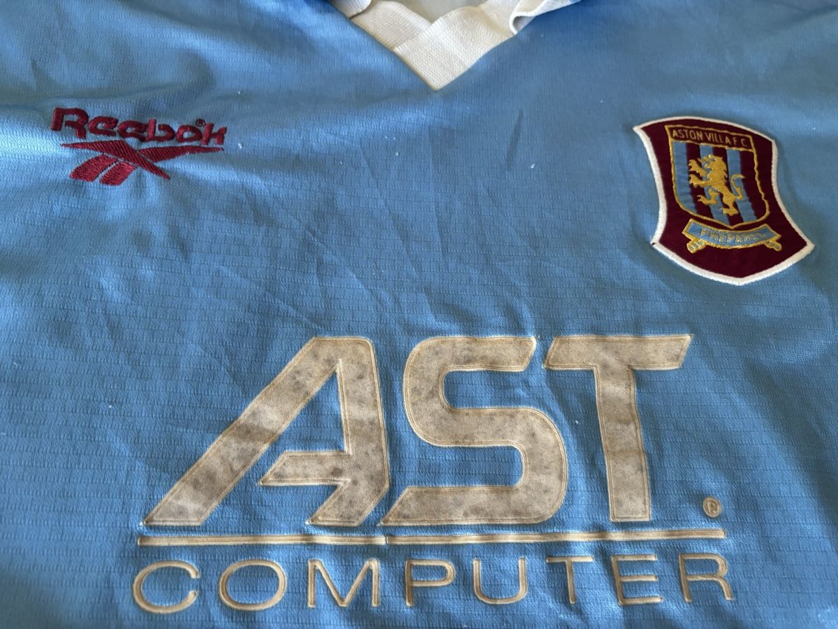 Reebok Leibchen & Hosen: Aston Villa n4 maillot – Gebraucht aus Le Grand-Saconnex von focamix 1