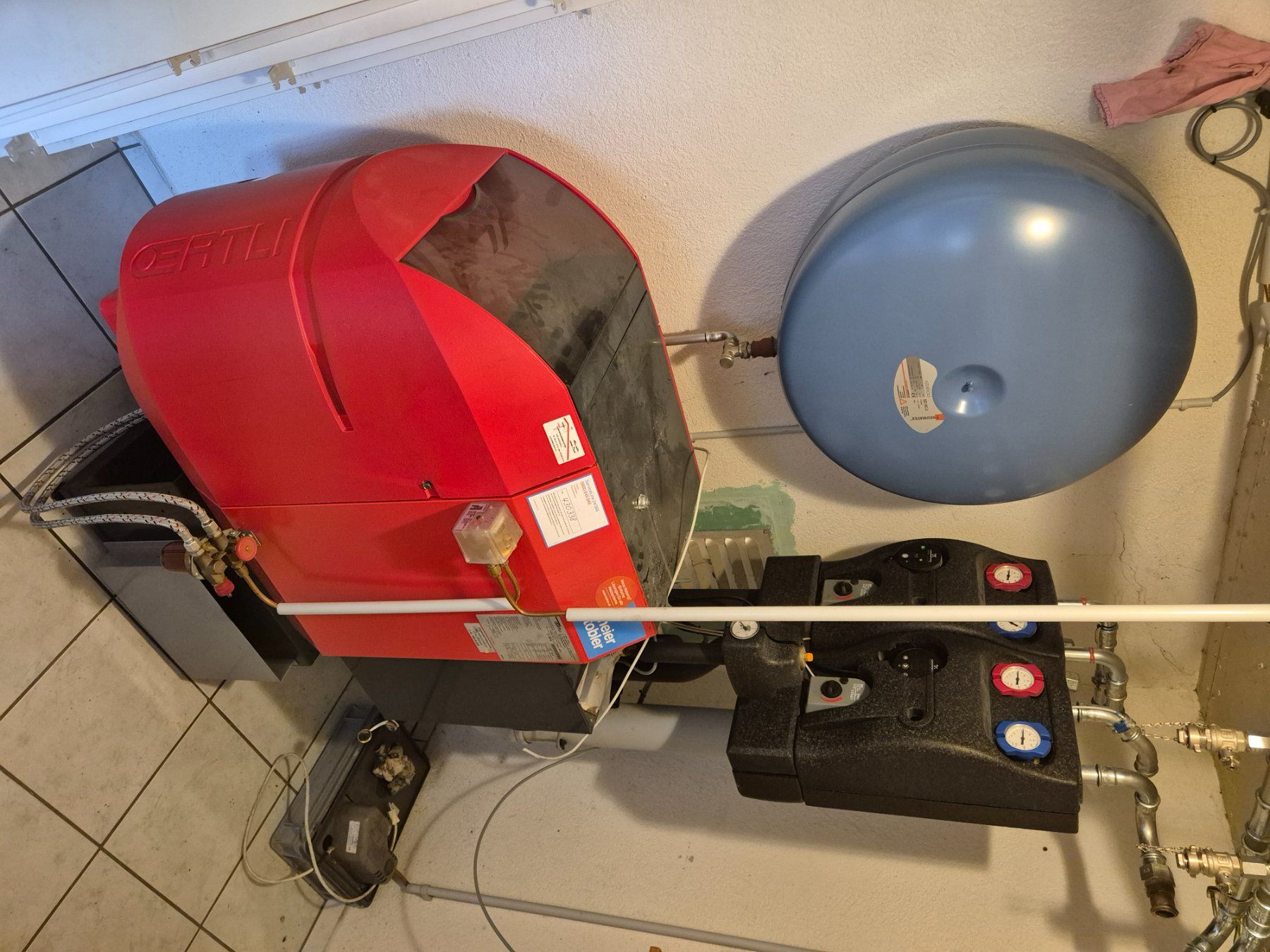 Radiatori: Ölheizung Oertli Purn 150C – Usato da Kriechenwil venduto da BBick 5