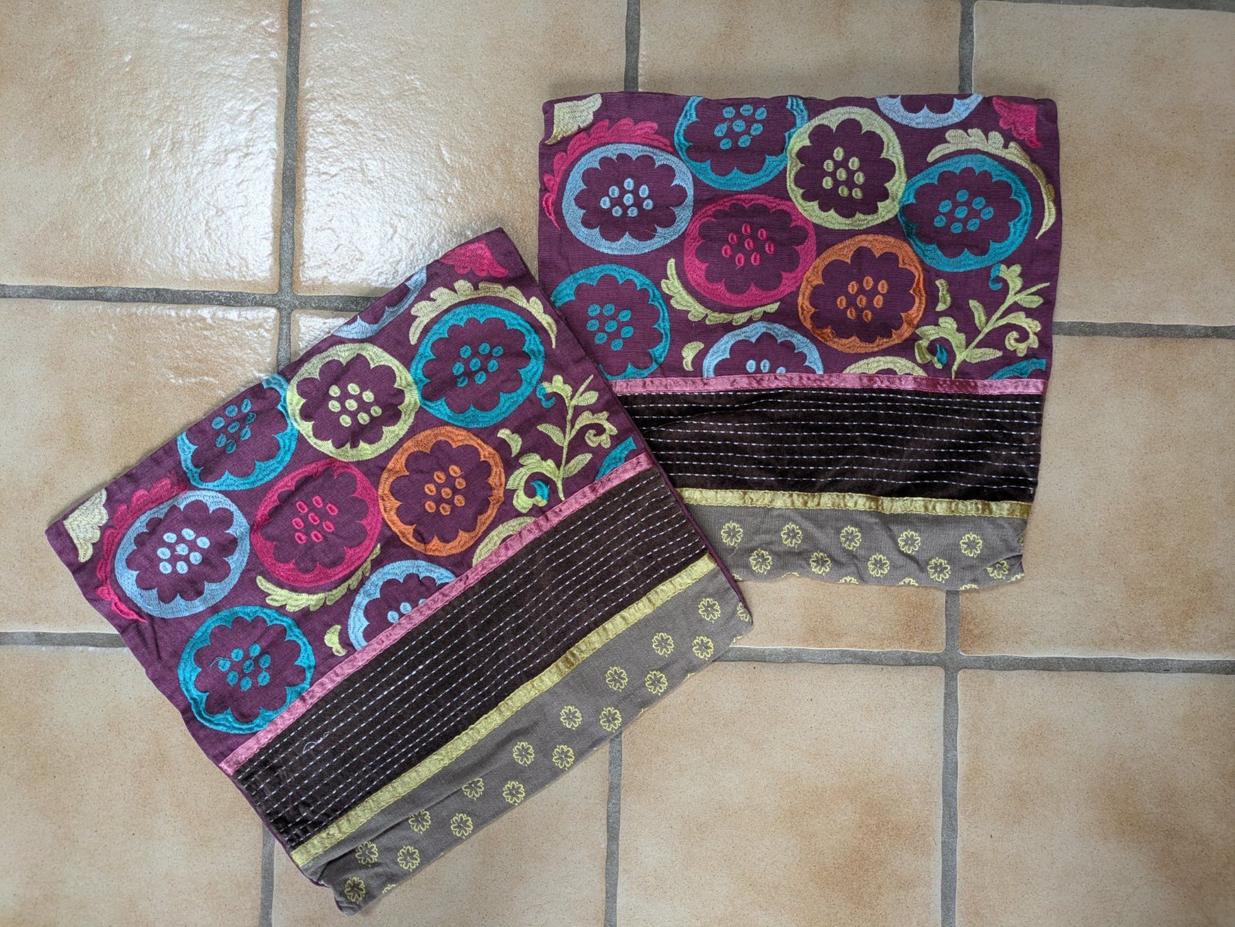 Kissen: Housses de coussin – Gebraucht aus Arbaz von nao_5ljw