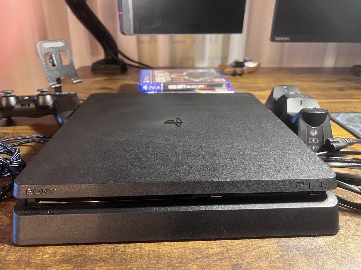 Sony Console: PlayStation 4 Slim 1TB – Usato da Wädenswil venduto da dai_2bcv 1