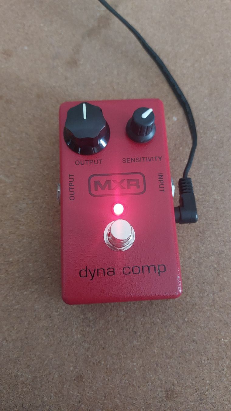 Strumenti musicali: MXR Dynacomp M102 Kompressor Pedal – Usato da Liestal venduto da WinWin247