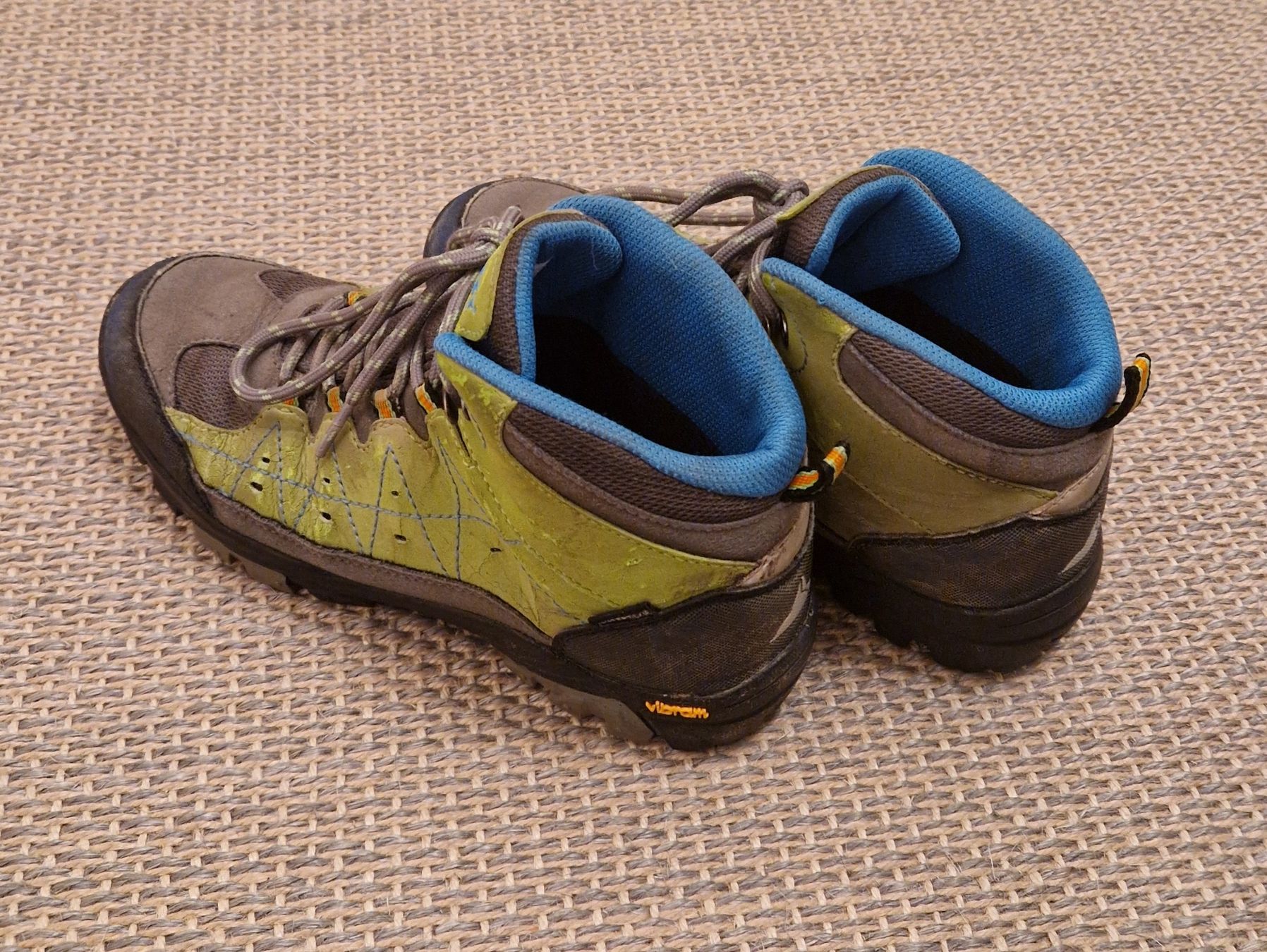 Everest Scarpe per ragazzi: Kinder Wanderschuhe, Gr. 36 – Usato da Zürich venduto da Lena712 1