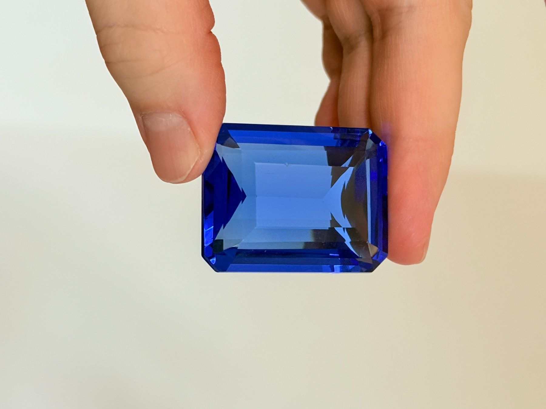 Minerali & Pietre curative: Certified 126.60 Ct  Cut Loose Gems – Nuovo e nell'imballaggio originale da Genève venduto da AWWA 3