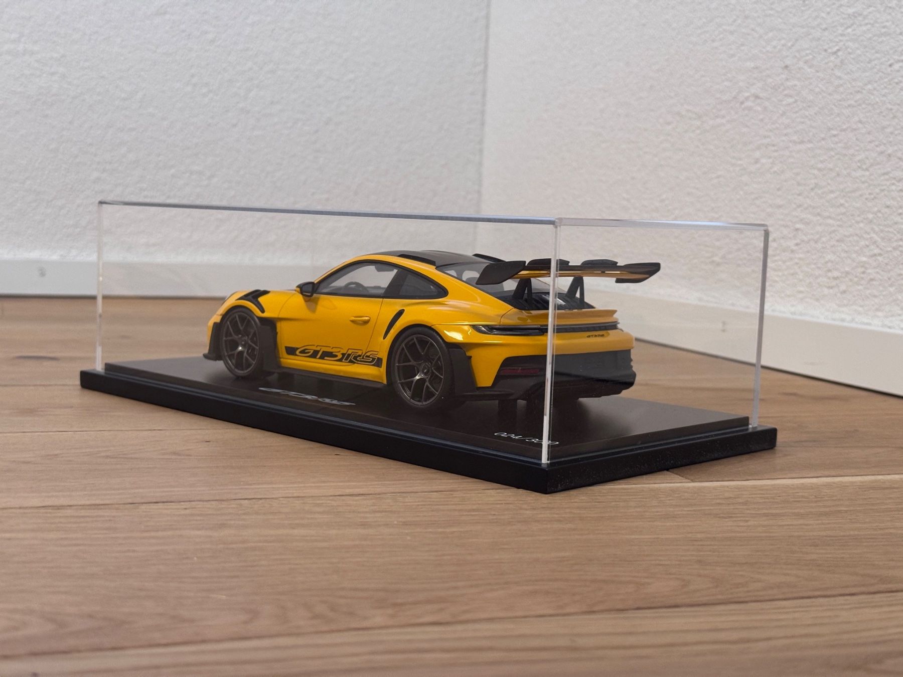 Spark Modellini d'auto: Porsche GT3 RS 1:18 Spark – Nuovo e nell'imballaggio originale da Andwil TG venduto da LBJ1981 2
