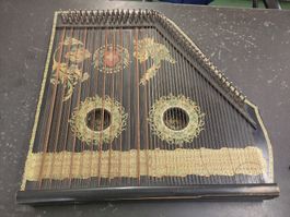 Antiker Zither Helvetia