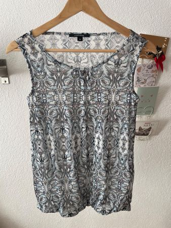 Sommerliches Comma Top, Grösse 34, Muster, halbtransparent