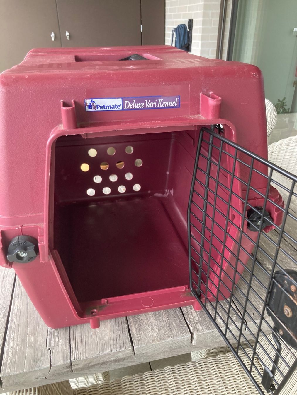Gabbie, trasporto & Sicurezza: Hundebox Petmate Deluxe Vari Kennel Small – Usato da Horgen venduto da rukrum 2