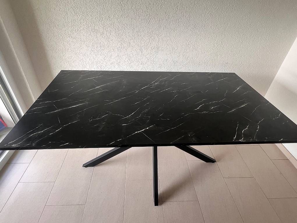 Tables: Table  – D'occasion à Fribourg par ner_6p7z
