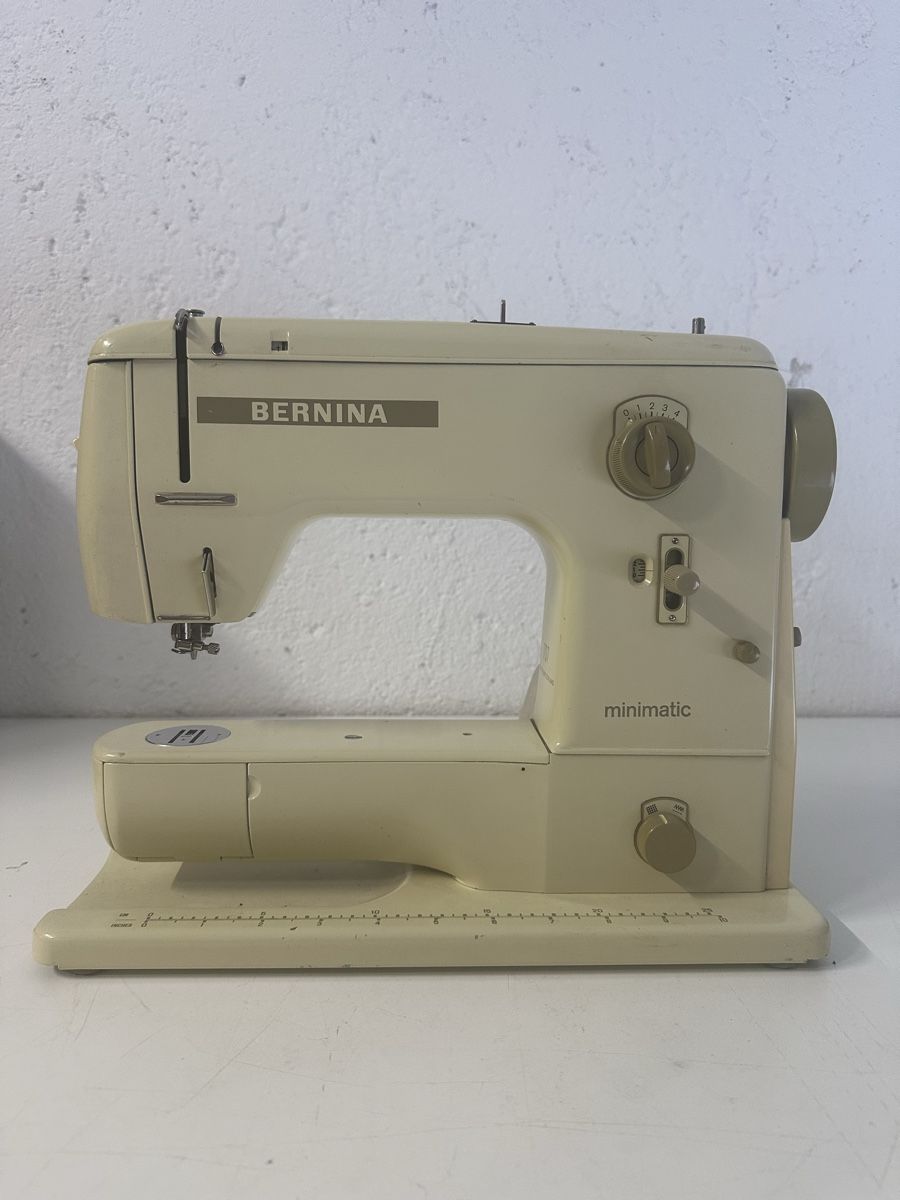 Macchine da cucire: Bernina Minimatic 707 Nähmaschine – Usato da Zetzwil venduto da ZB05