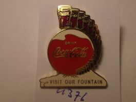 1 Coca Cola Pin Fisit Our Fountain (U376)