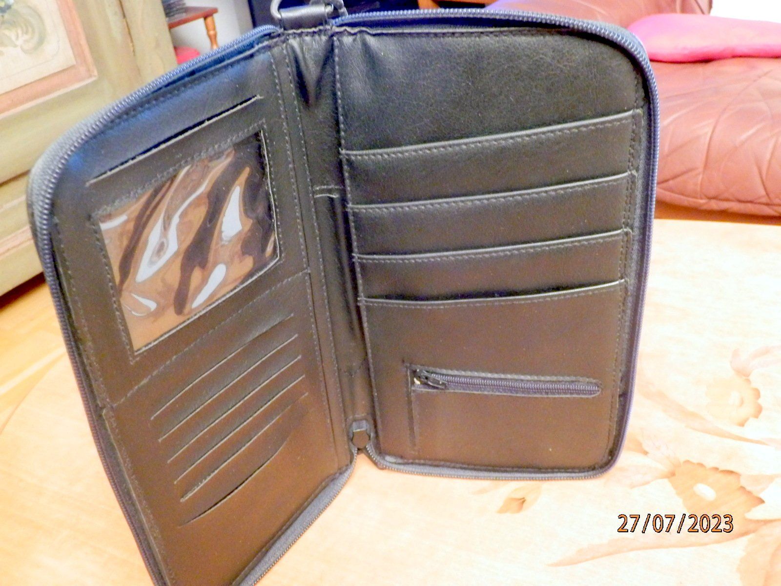 Portafogli: Geldbörse, Portmonnaie oder Brieftasche, echt Leder neu – Nuovo e nell'imballaggio originale da Ueberstorf venduto da dinbau 4