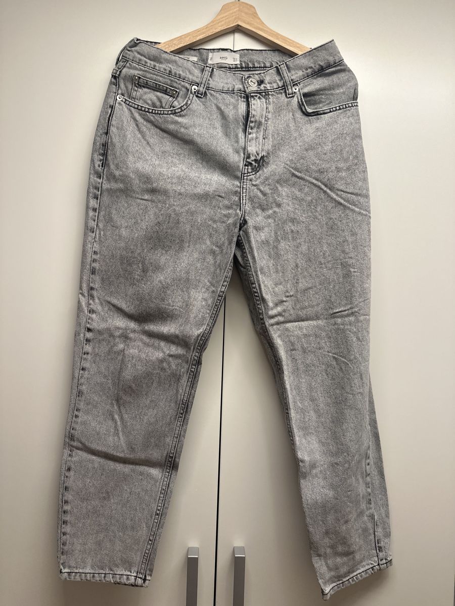 Mango Jeans: Graue Mango Mom Jeans, Top Zustand, Groesse 38 – Usato da Sargans venduto da dia_xw6j