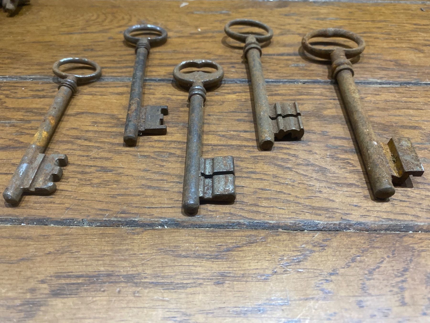 Chiavi: Lot clé clef ancienne 9-12cm GG – Usato da Lajoux JU venduto da Briard0 2