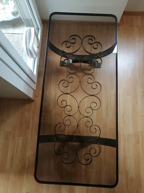Tavoli: Massiver Salontisch mit Glasplatte – Usato da Köniz venduto da Yeti34 2