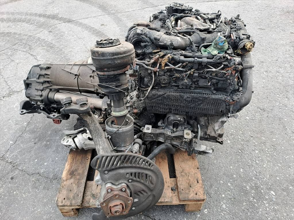 Audi Motoren: Motor Audi SQ7 4.0 TDI – Gebraucht aus Reichenburg von T864RX 1