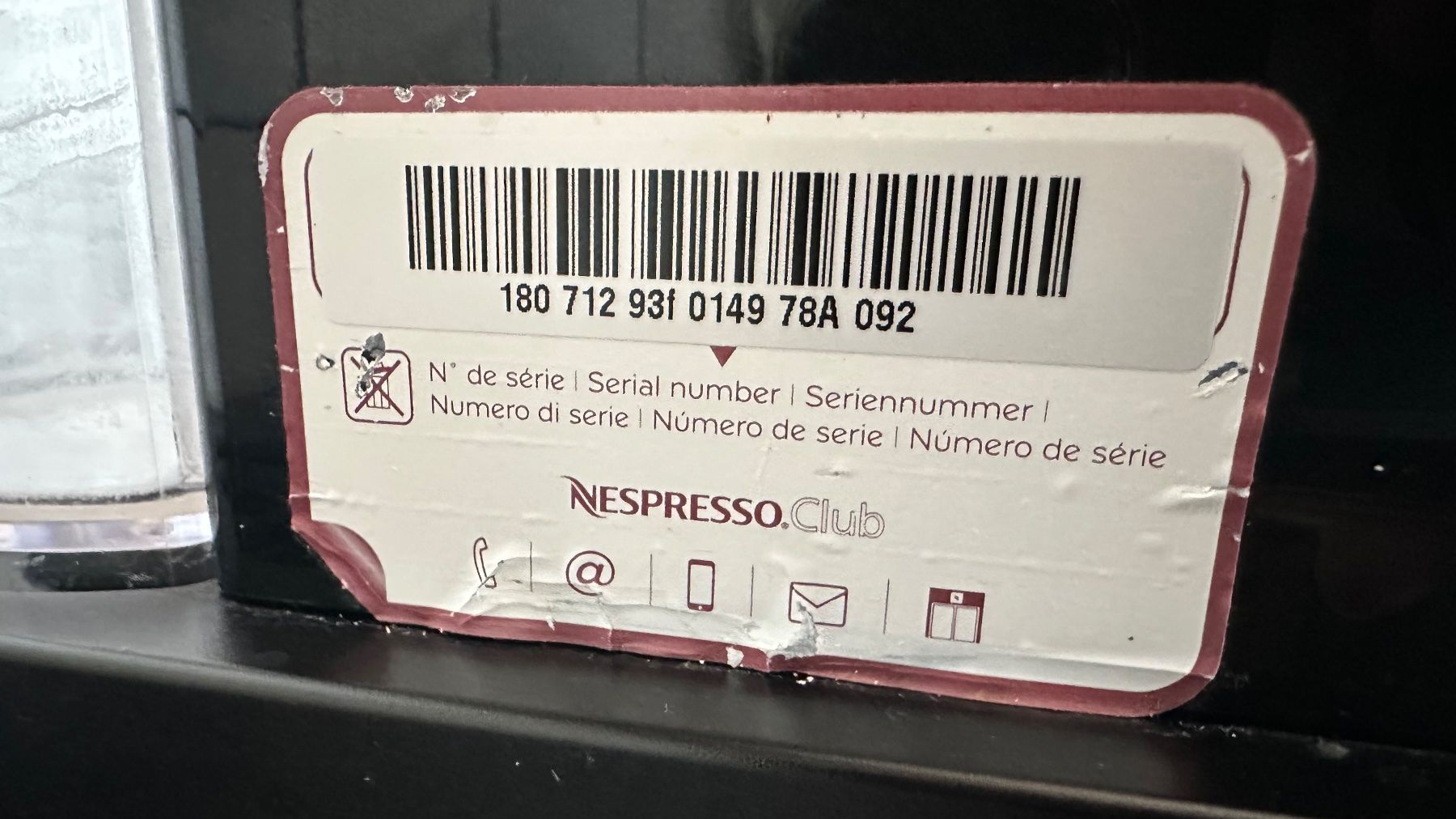 Nespresso Machines à café & Machines à expresso: Nespresso Kaffeemaschine mit Milchschäumer – D'occasion à Weggis par ang_72ll 3