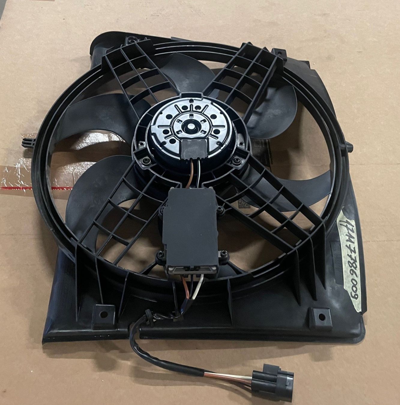 BMW Tutti pezzi di ricambio auto: BMW série 3 E46 Ventilateur – Nuovo (secondo la descrizione) da Satigny venduto da rfo59 1