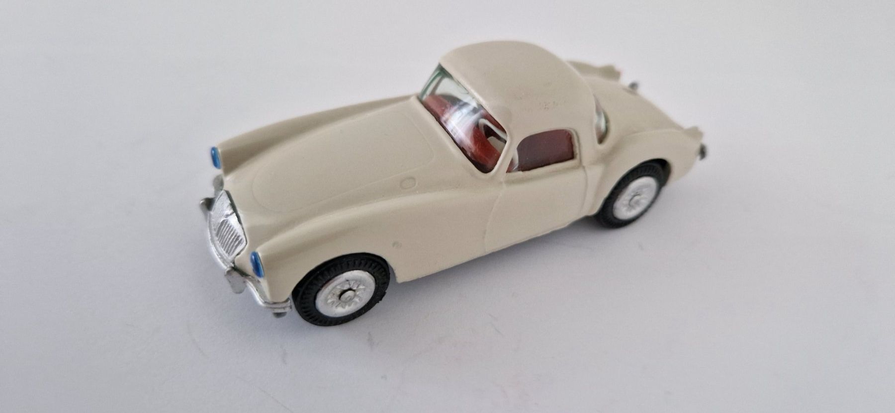 Tekno Modellini d'auto: MG A, Tekno Denmark, 1 43 – Usato da Uster venduto da Reteps 1