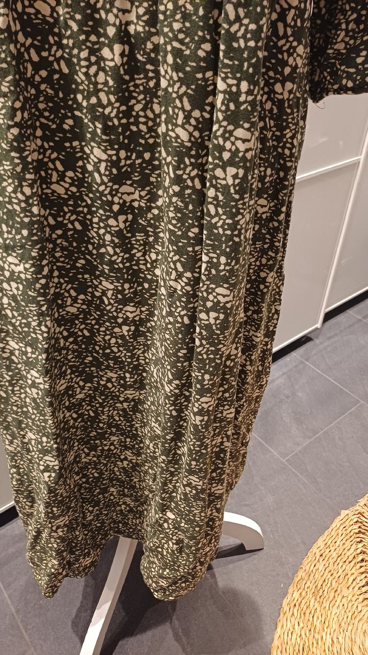 Vestiti: Damen Kleid Chicoree Grösse M grün gemustert – Usato da Arlesheim venduto da savina01 4