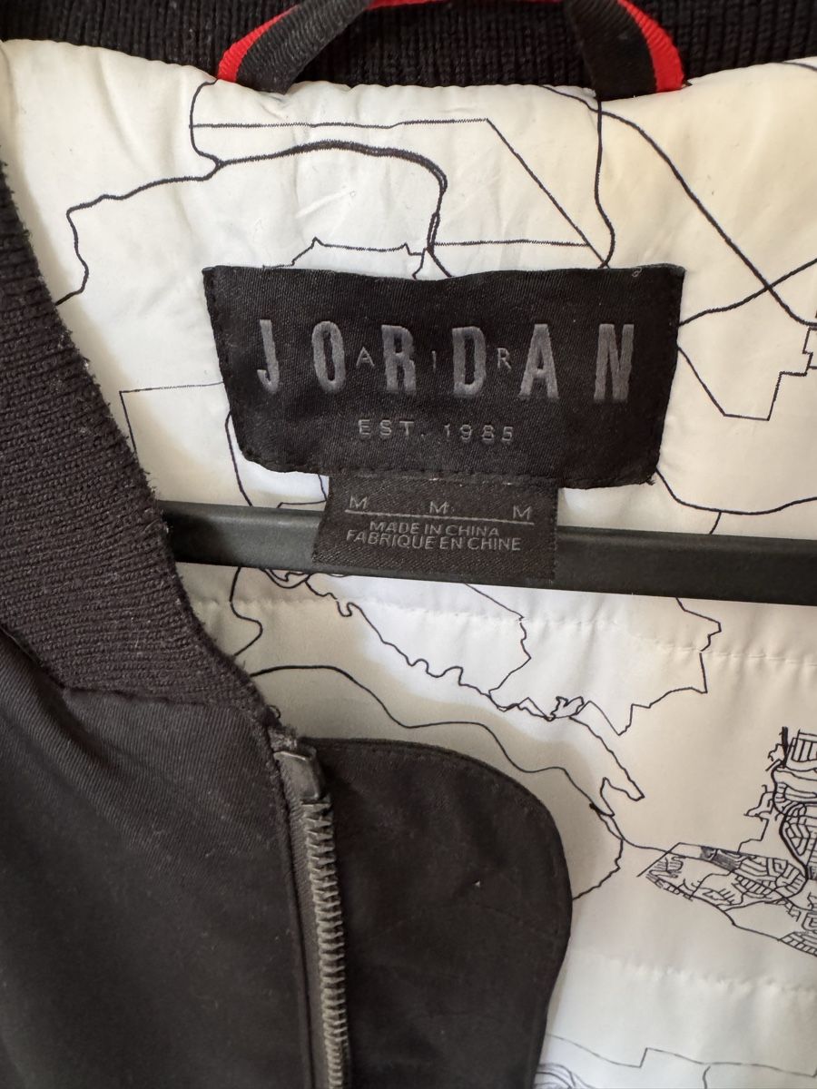 Jordan Giacche: Nike Jordan Bomberjacke – Usato da Alpnach Dorf venduto da rie_72hw 2