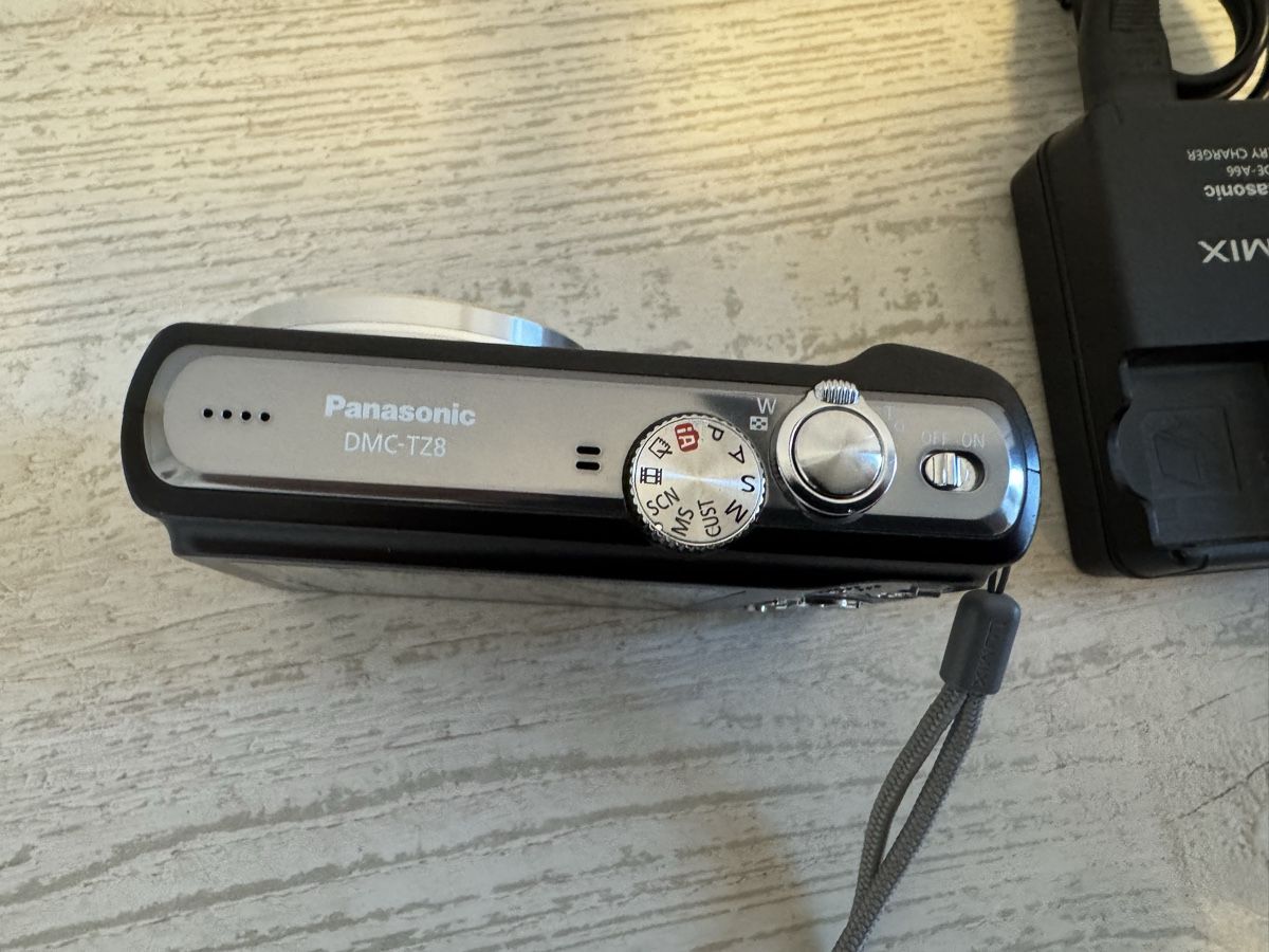 Panasonic Fotocamera: Panasonic lumix dmc-tz8 Digitalkamera – Usato da Zunzgen venduto da milesdavis76 2