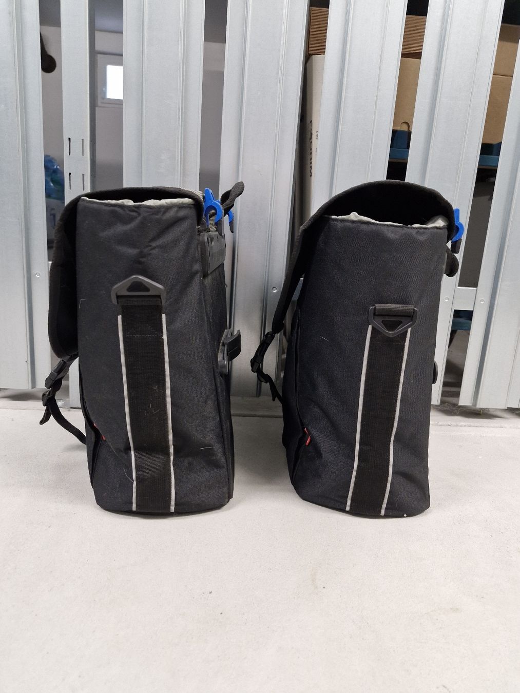 Accessori per altri veicoli: Coppia borse bici Rixen&Kaul – Nuovo (secondo la descrizione) da Giubiasco venduto da bar_r9hz 2