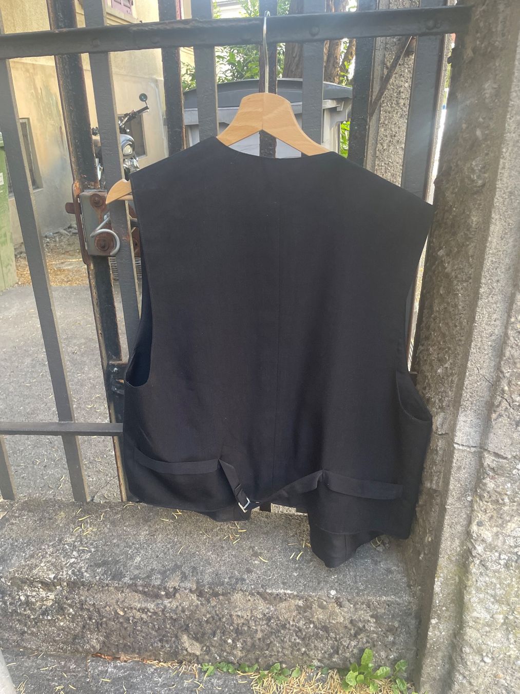 Gilets & Westen: Schwarze Anzugsweste – Gebraucht aus Zürich von dakel19 1