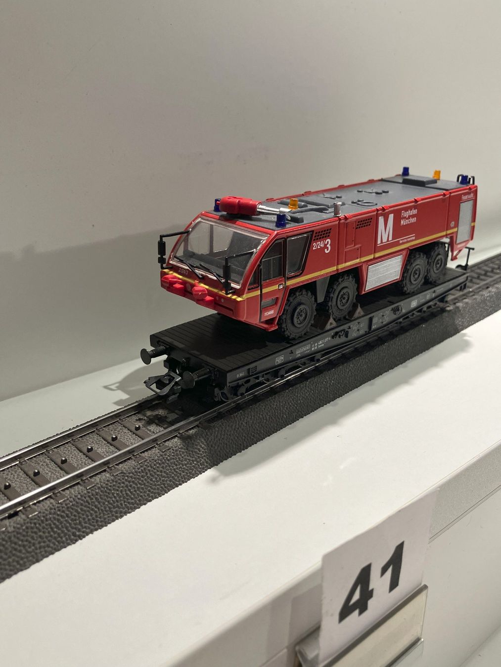 Märklin Modellini di ferrovie: märklin; schwerlastwagen DB mit FW-Auto – Nuovo (secondo la descrizione) da solothurn venduto da Lrz74 1