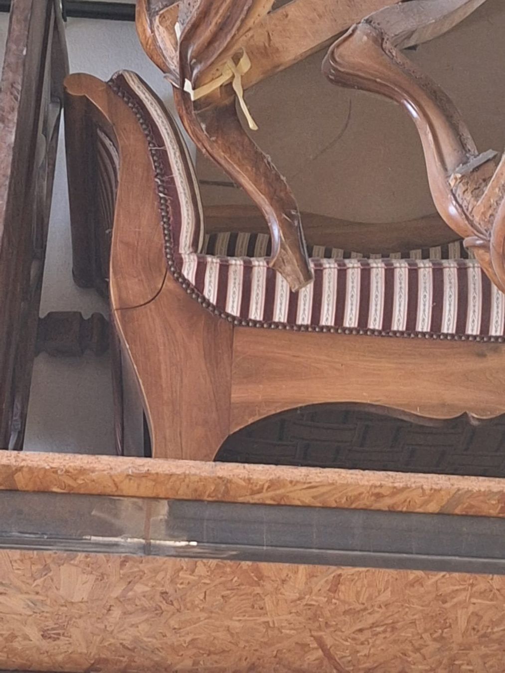 Divani: Biedermeiersofa gepolstert – Usato da Luzern venduto da Sainte-Victoire 7