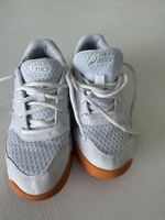 Asics Upcourt 5 Hallenschuhe Gr. 33.5 – sehr guter Zustand