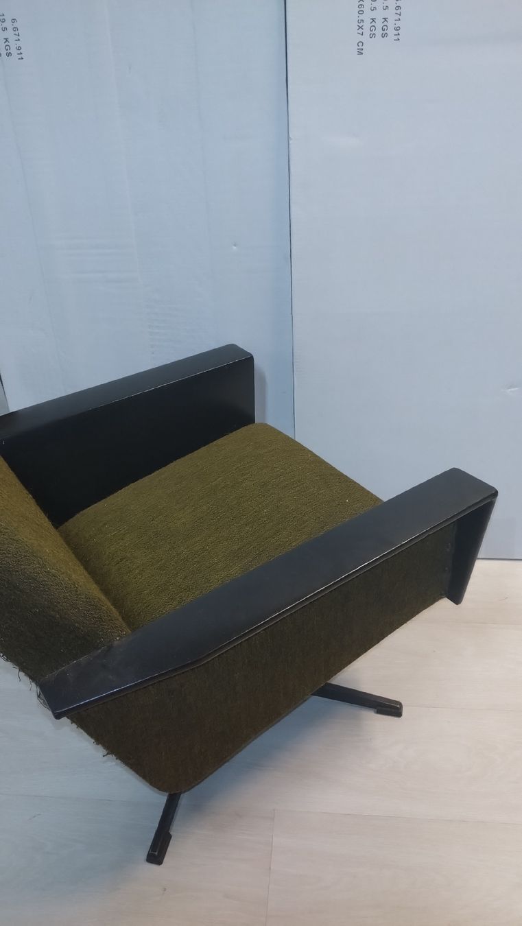 Poltrone: Fauteuil pivotant vert vintage 70's – Difettoso da Farvagny-le-Grand venduto da LaCaverne 5