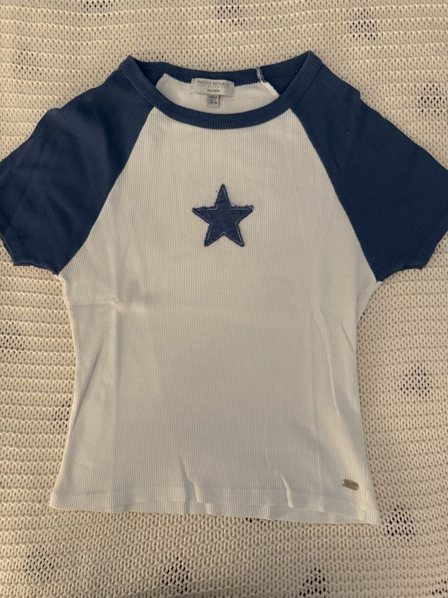 Tops: Subdued Top – D'occasion à Binningen par zoemaya