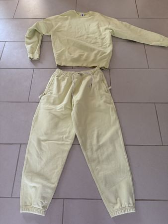 Nike Trainingsanzug Set hellgelb Groesse M 