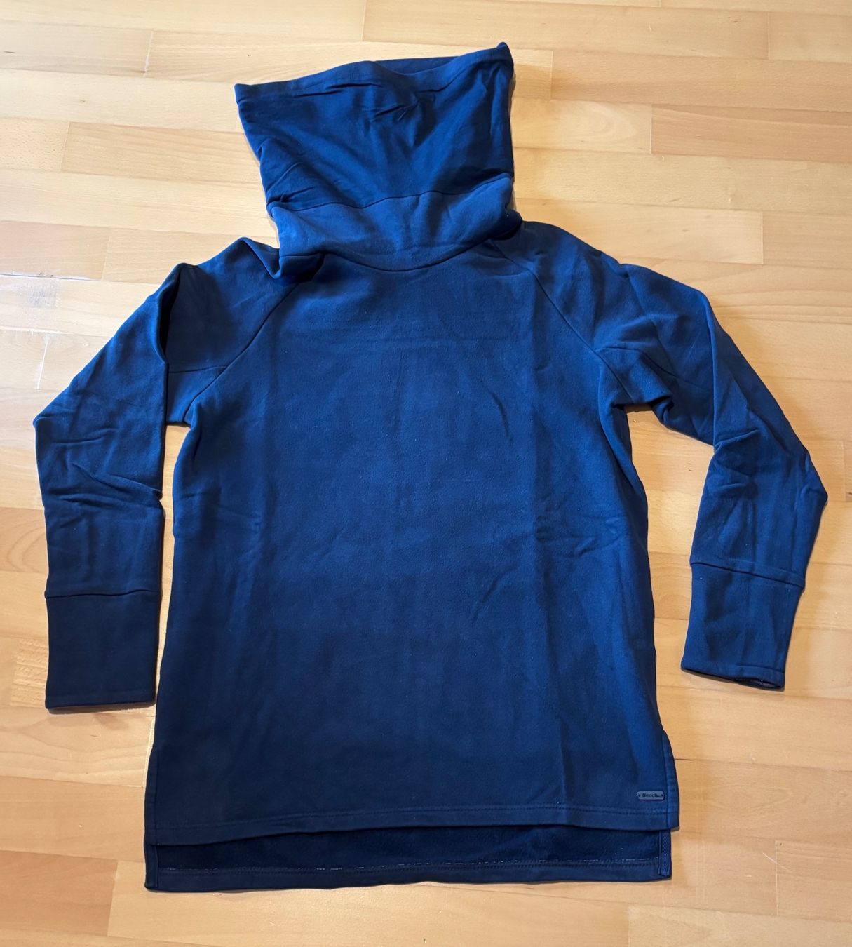 Lotti di vestiti: 9 teiliges Kleiderpaket Grösse S – Usato da Bonstetten venduto da swiss_diver 2