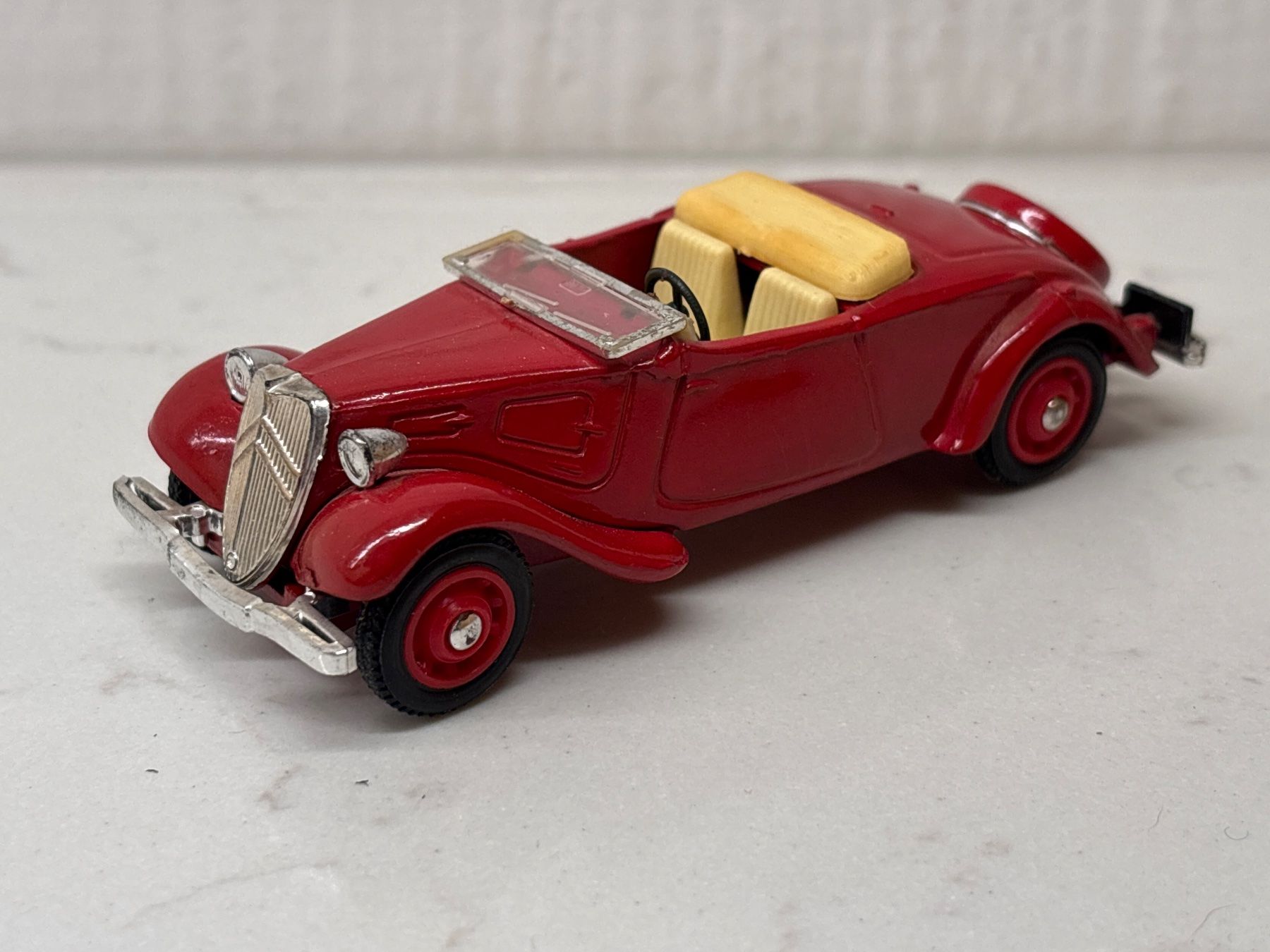 Eligor Modellini d'auto: Eligor Citroën traction cabriolet 1938 1/43 – Usato da Gollion venduto da Hampton