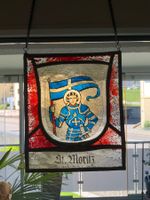 Buntglasbild St. Moritz Schild mit Ritter Wappen