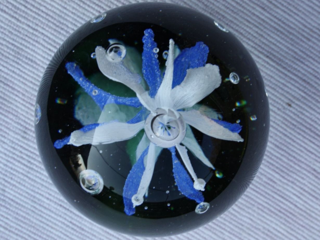 Gläser: PAPERWEIGHT GLAS-KUGEL BRIEFBESCHWERER – Gebraucht aus Wauwil von Pneuedy 6