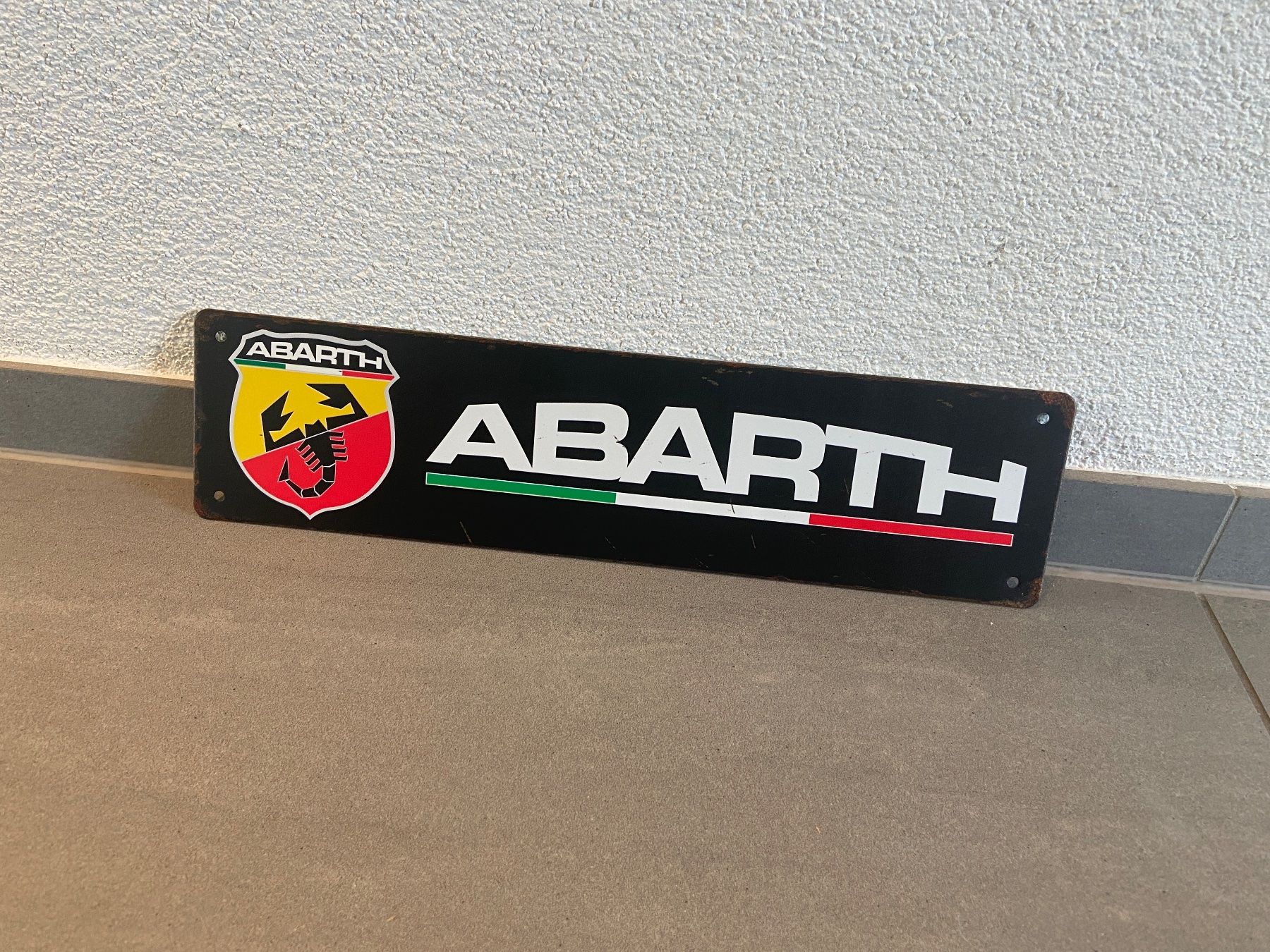 Abarth Insegne: Abarth Schild Metall Size:40 cm x 10cm NEU / – Nuovo e nell'imballaggio originale da Seon venduto da Aaargauer01 5