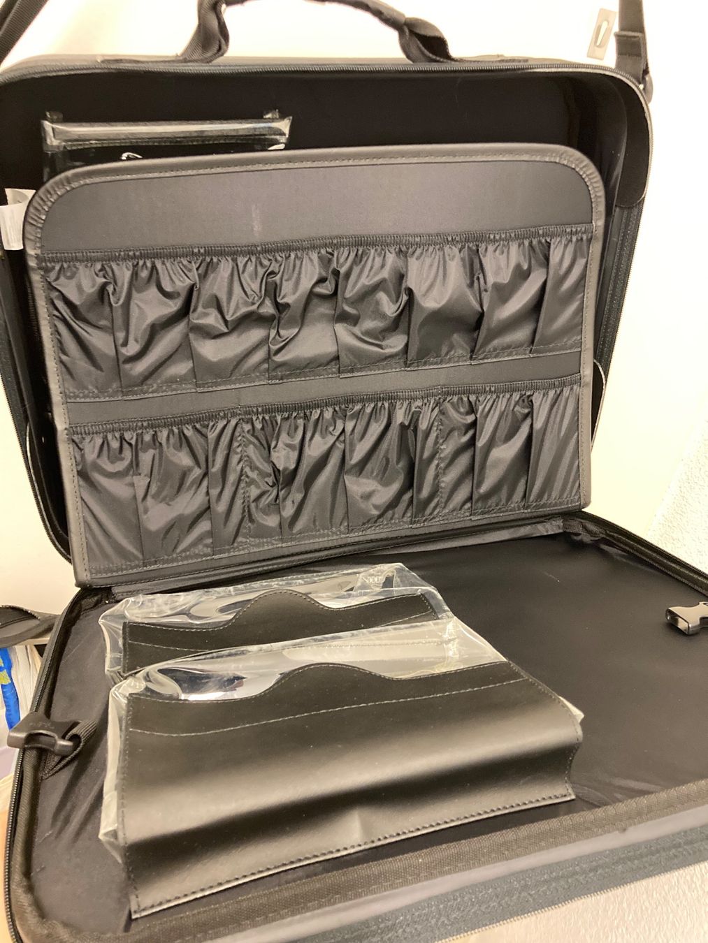 Adidas Taschen: Adidas Sporttasche – Neu (gemäss Beschreibung) aus Zürich von mc_mike77 3