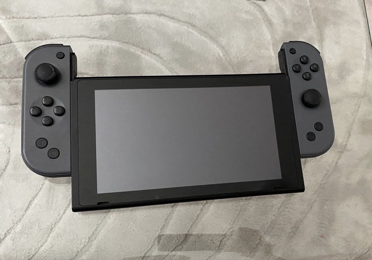 Nintendo Konsolen: Nintendo Switch – Gebraucht aus Adligenswil von B_l_nnn_ 1